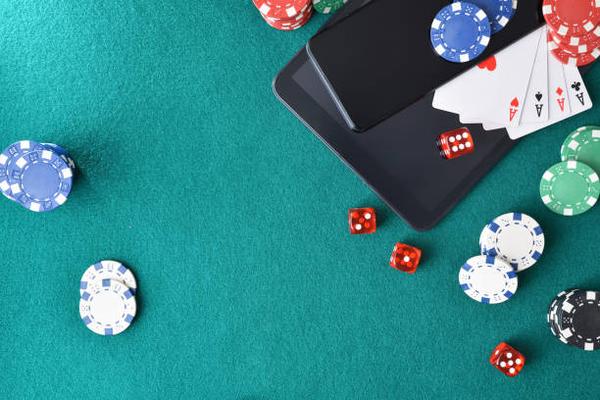 Experience Traditional Roulette Games and Exciting Card Tables with คาสิโน ออนไลน์